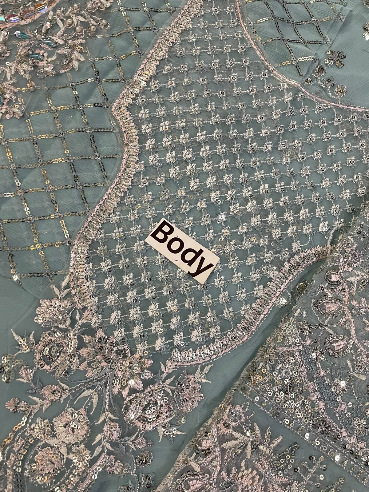 Alizeh Wedding Edition 2026 Heavy Embroidered Chiffon Suit!Amina's colleciton