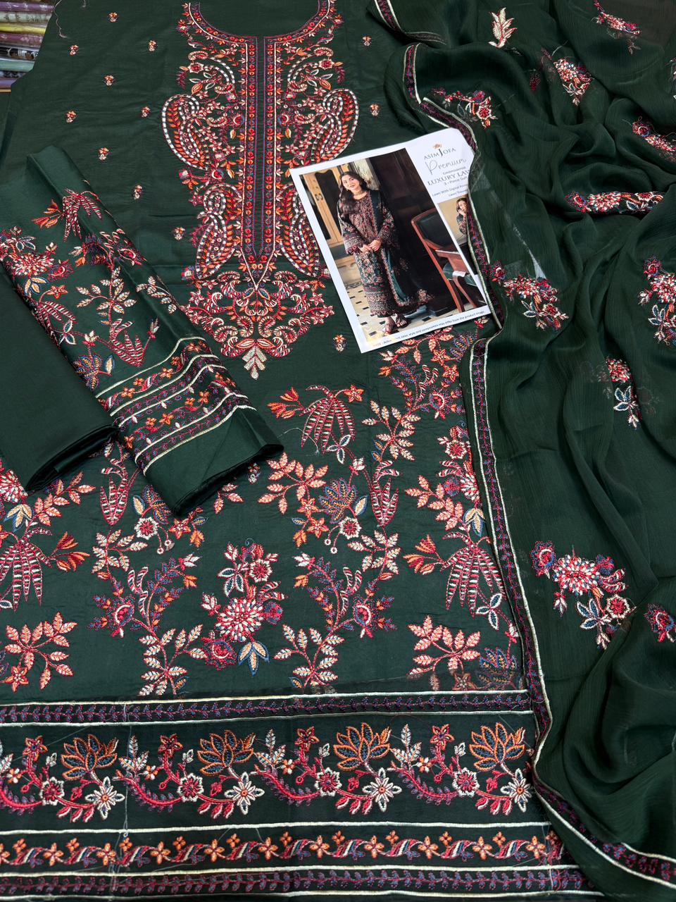 ASIMJOFA Premium Luxury Embroidered Lawn Suit | Amina's Collection