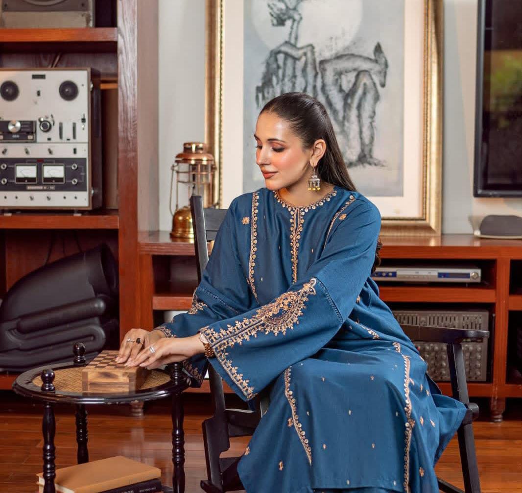 Bareeze Luxury Embroidered Dhanak Suit With Printed Shawl| Amina’s Collection